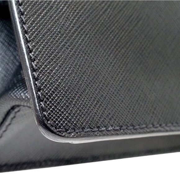 ***SOLD*** Prada Saffiano Leather Travel Pouch Clutch - Picture 5 of 7